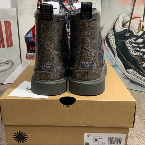 New Ugg Kids Girls Robley Silver/Charcoal Glitter Combat Boots  - US size 6/7.5W - Picture 5 of 11